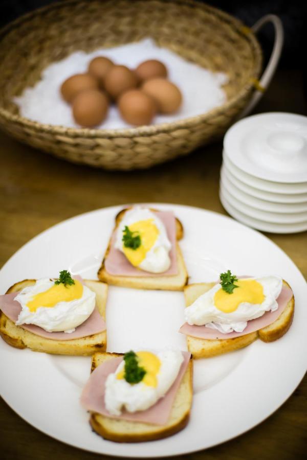 Luxury Family Hotel Royal Palace Prague Exterior photo Ham and egg on toast