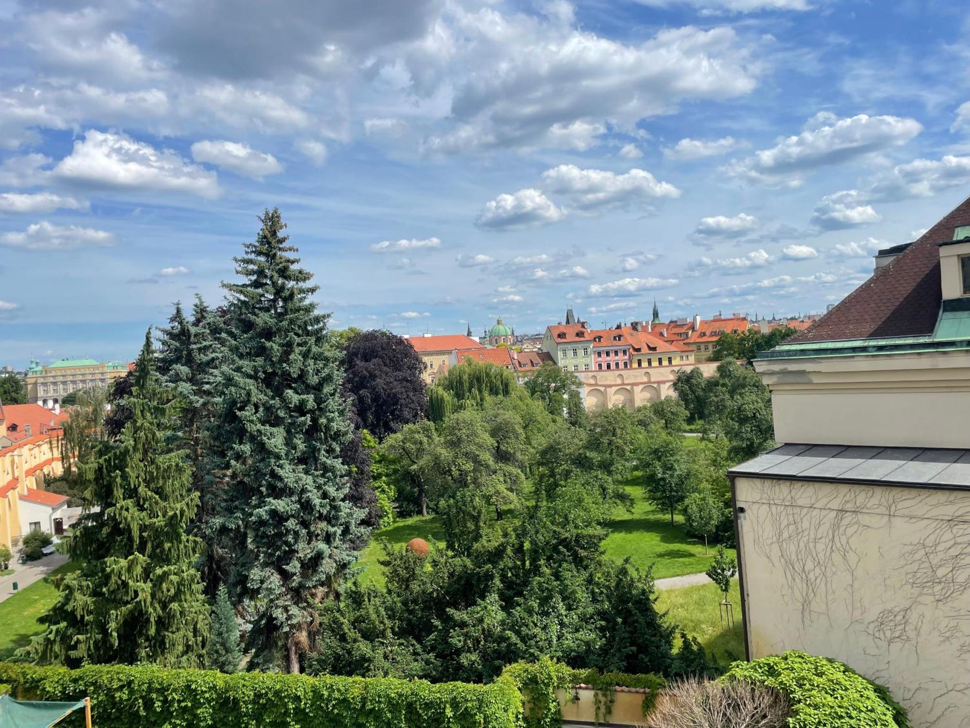 Luxury Family Hotel Royal Palace Prague Exterior photo View of the park