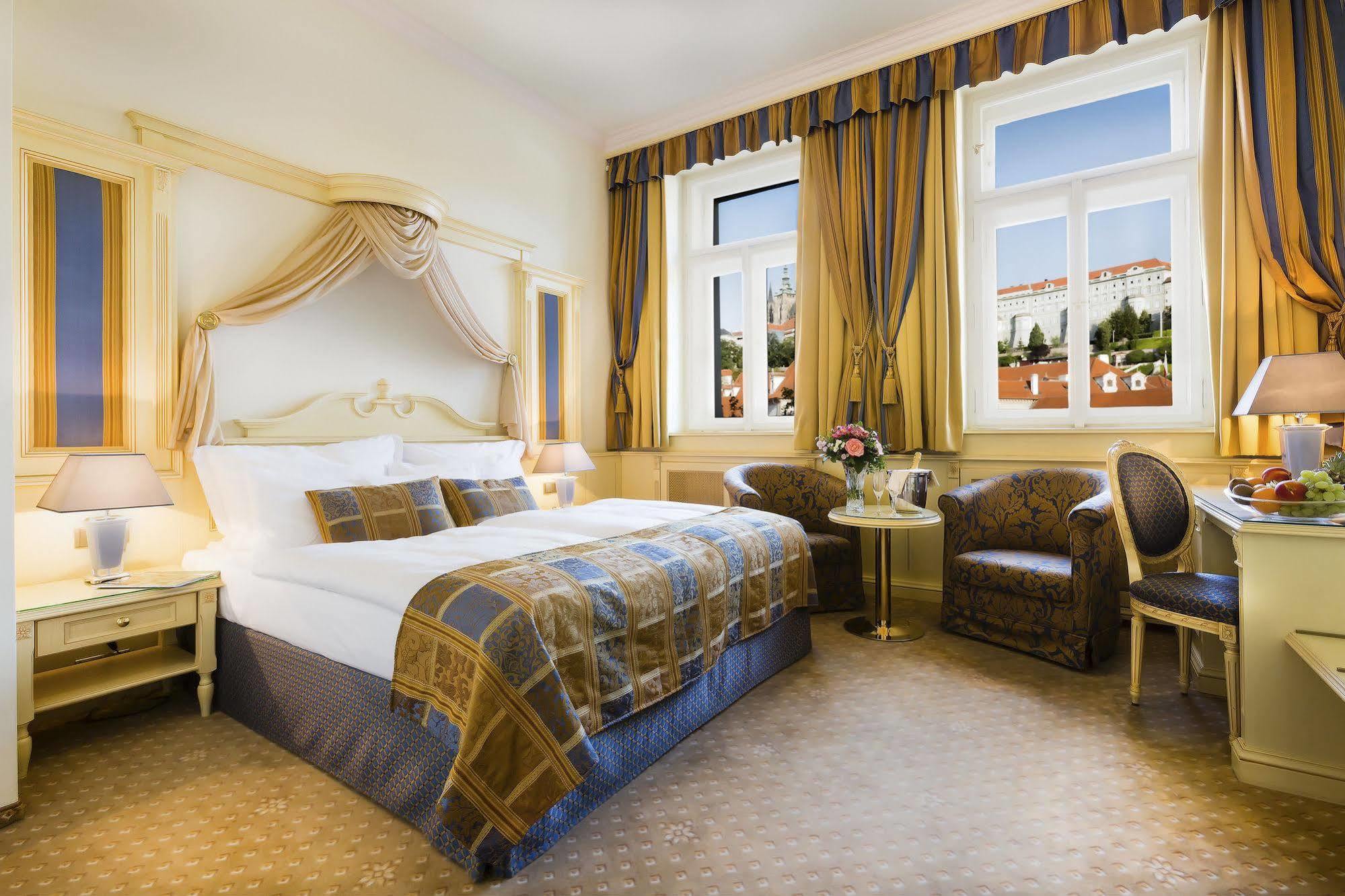 Luxury Family Hotel Royal Palace Prague Exterior photo