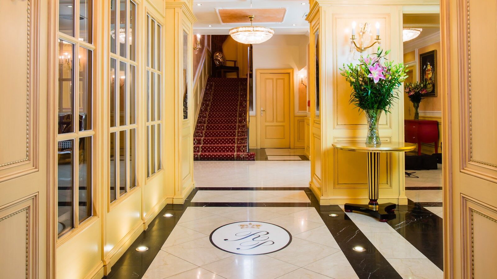 Luxury Family Hotel Royal Palace Prague Interior photo